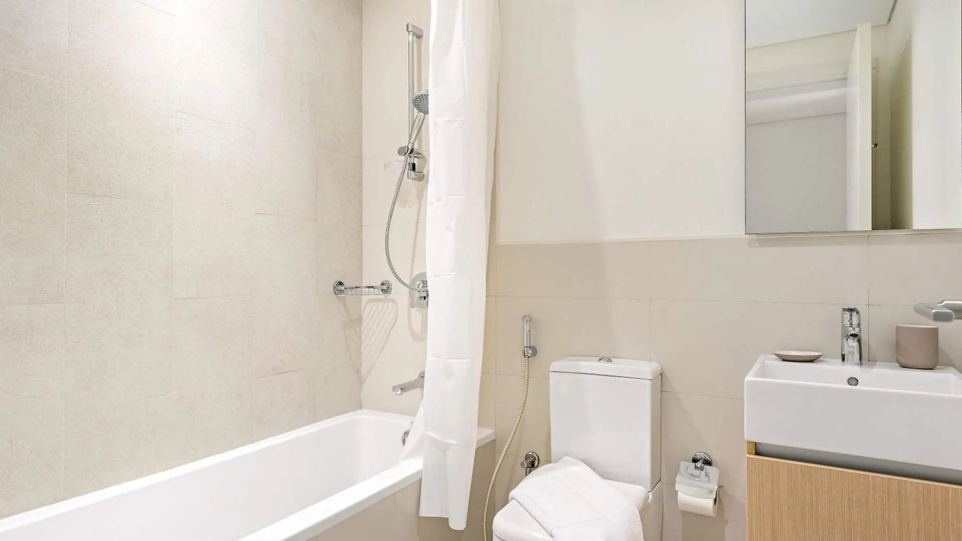 Silkhaus New 2Br Near Reem Mall In Bridges Tower アブダビ
